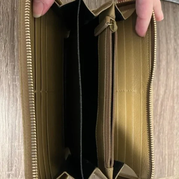 Beige Saint Laurent YSL Chevrette Zip Around Leather Wallet - Picture 4 of 6